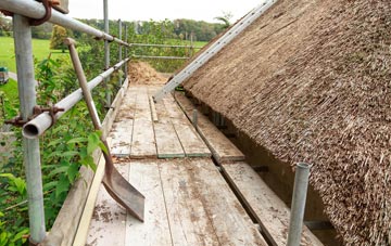 advantages of Queenzieburn thatch roofing